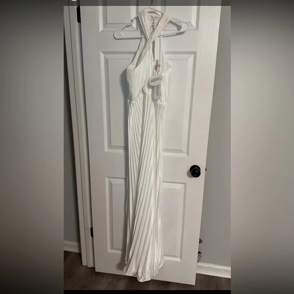 NWT HALTER PLISSE MAXI DRESS, SIZE 4 - Picture 4 of 8